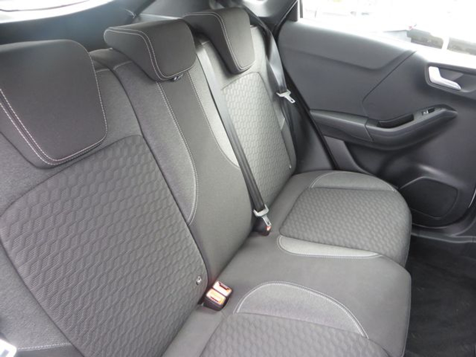 2023 Ford Puma - image 14