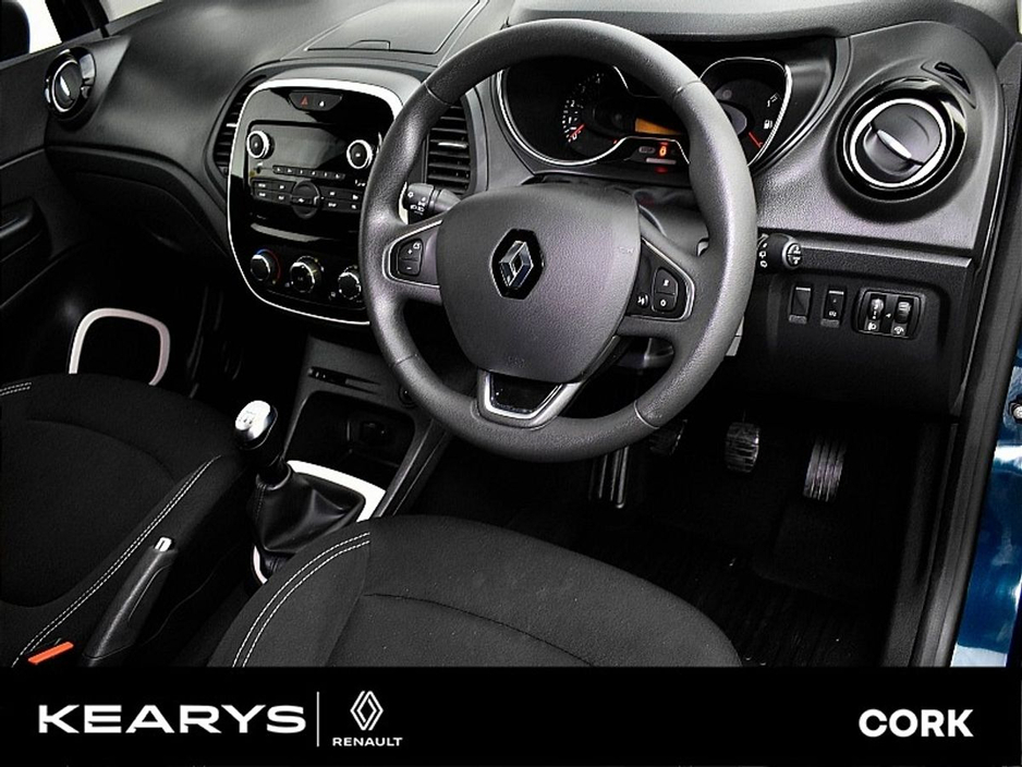 2020 Renault Captur - image 6