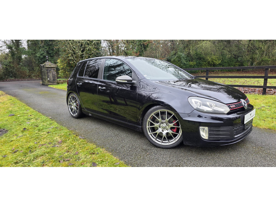 2010 Volkswagen Golf  €11,950