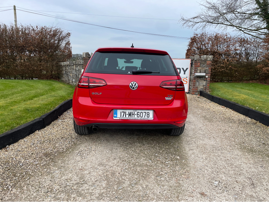 2017 Volkswagen Golf - image 8