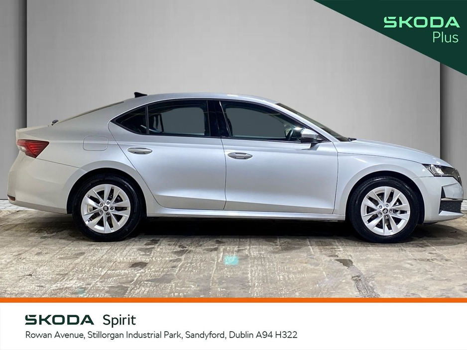 2025 Skoda Octavia - image 10