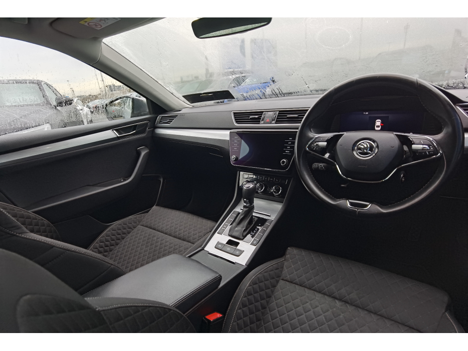 2023 Skoda Superb - image 13