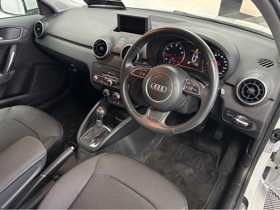 2013 Audi A1 - image 7