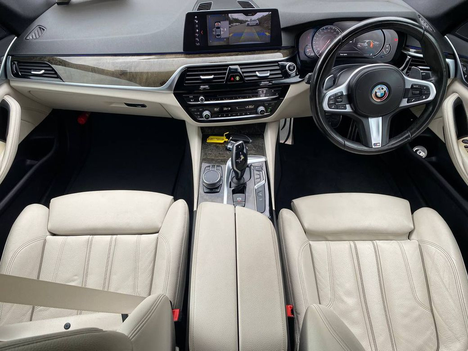 2018 BMW 5 Series - image 10