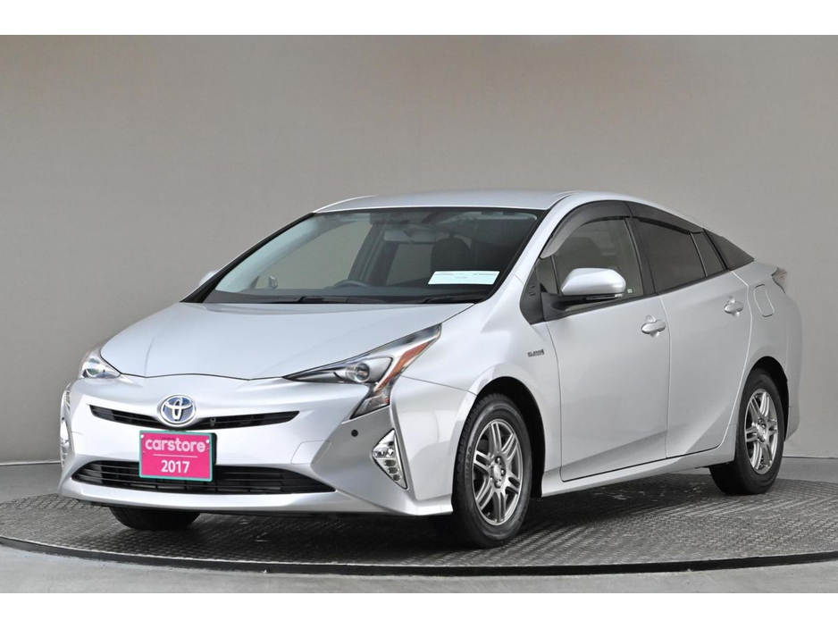 2017 Toyota Prius - image 3