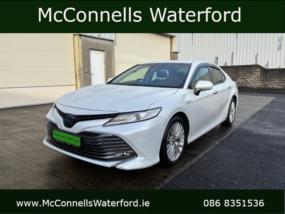 2017 Toyota Camry G Leather Hybrid €20,950