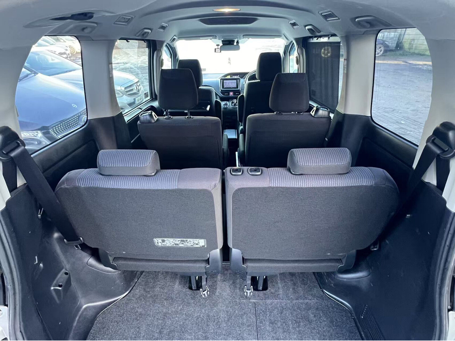 2018 Toyota Noah  €21,950