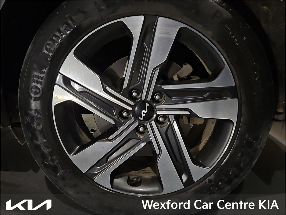 2023 Kia Sorento - image 9