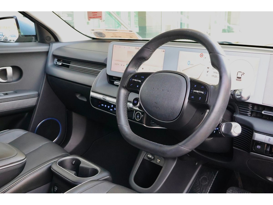 2022 Hyundai Ioniq - image 10