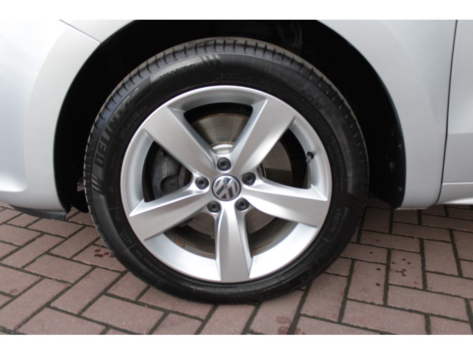 2014 Volkswagen Sharan - image 28