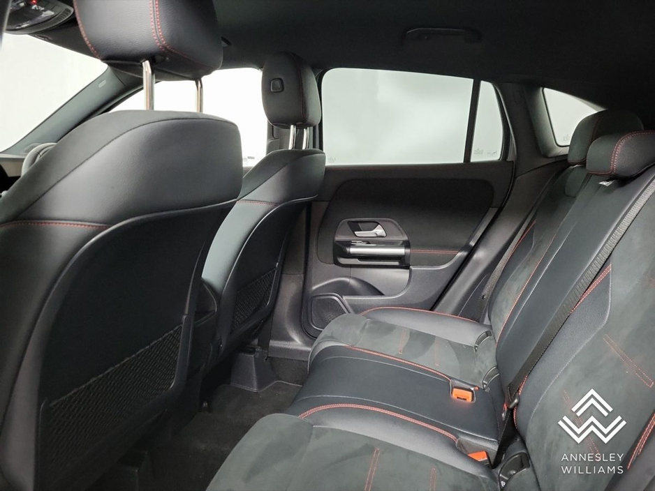 2025 Mercedes-Benz GLA Class GLA250e AMG Line Executive Exclusive Edition