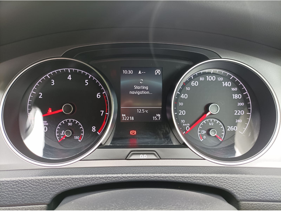 2016 Volkswagen Golf 1.2 TSI AUTOMATIC ANNIVERSARY EDITION  ONLY 32218KM FULLY SERVICED 2 YEARS NCT ONE YEARS ROAD TAX AUTO HOLD HANDBRAKE REVERSE CAMERA XENON HEADLIGHTS STOP START TECHNOLOGY 2 FACTORY REMOTE KEYS €15,950