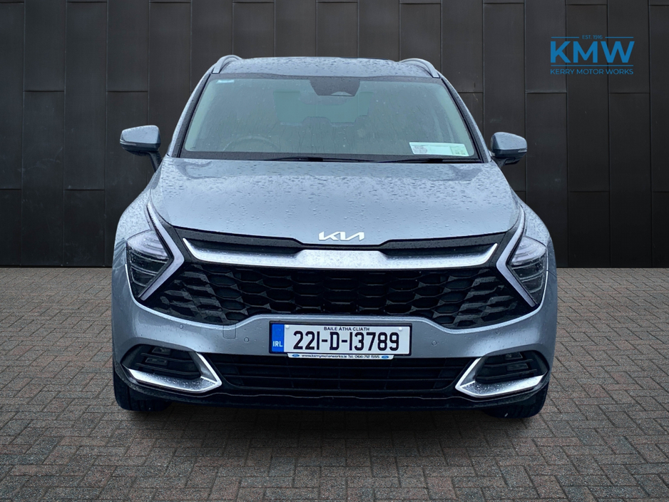 2022 Kia Sportage - image 2