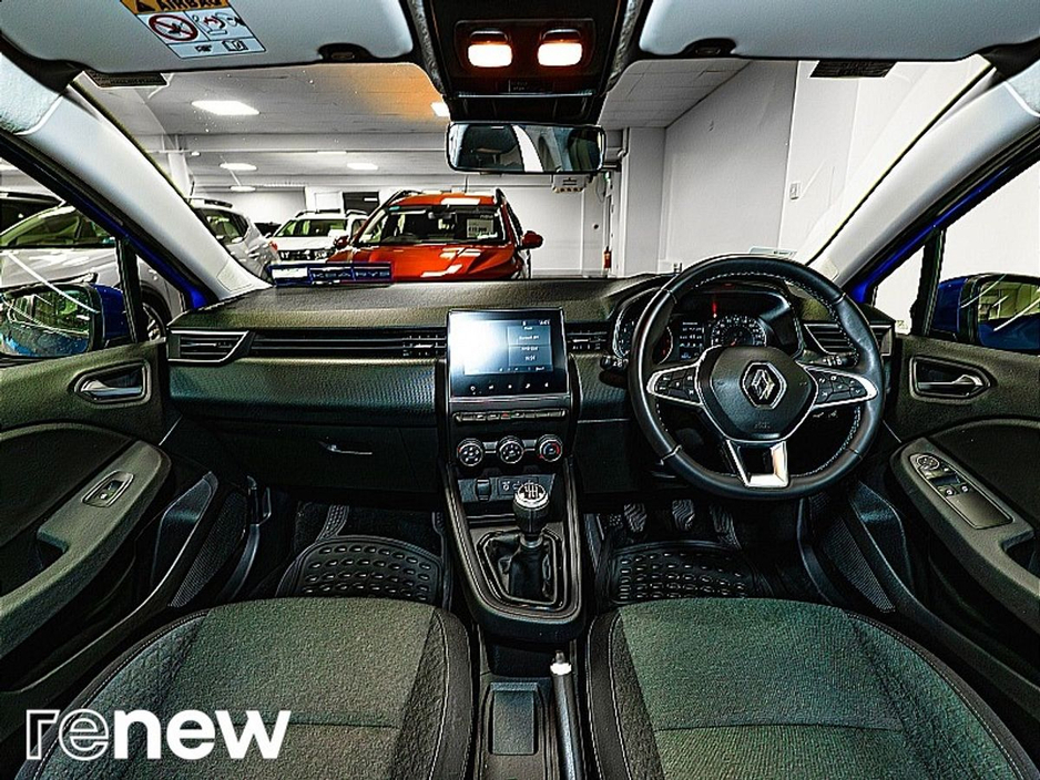 2023 Renault Clio - image 2