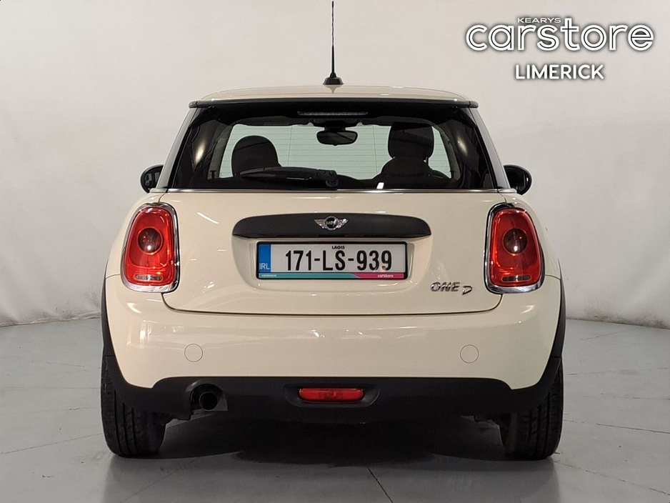 2017 MINI Hatch ONE D XN12 2 DR €14,480