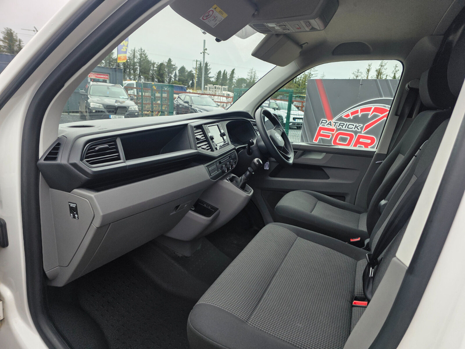 2021 Volkswagen Transporter  €15,000