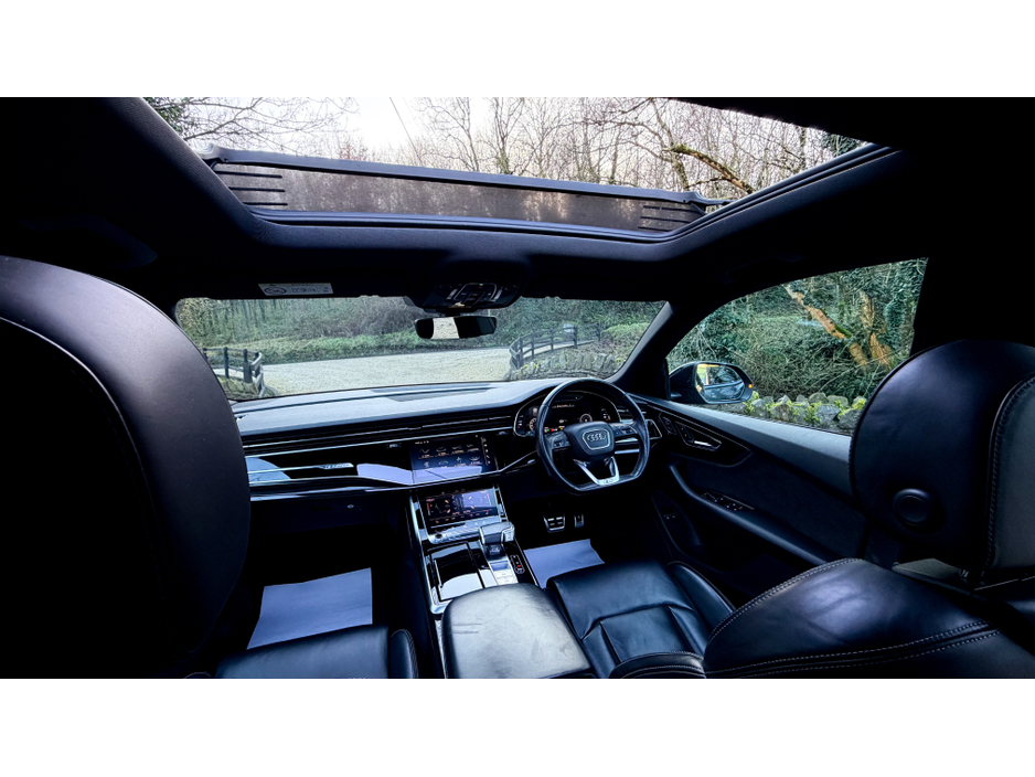 2021 Audi Q8 2021 (212) Audi Q8 55 TFSI e Black Edition Quattro €55,999