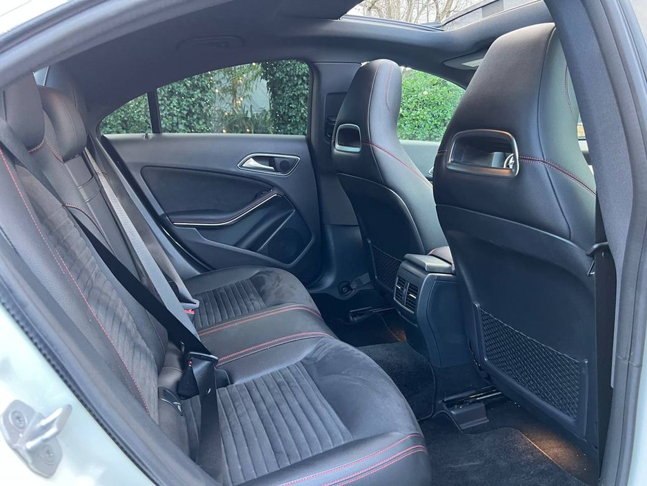 2018 Mercedes-Benz CLA Class AMG-LINE 1.6 AUTO // HIGH SPEC // OPENING PAN ROOF // AMG POWERED HEATED SEATS // 18" AMG ALLOYS €24,950