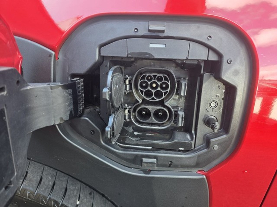 2023 Toyota bZ4X - image 6