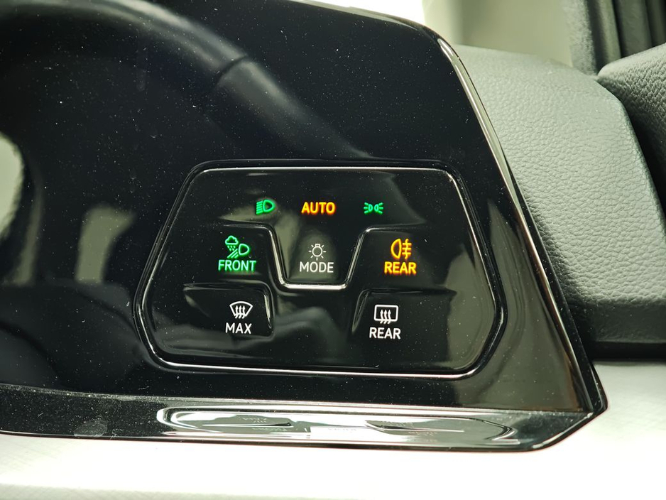 2022 Volkswagen Golf 1.0 ETSI ACTIVE Automatic, Reversing camera €24,995