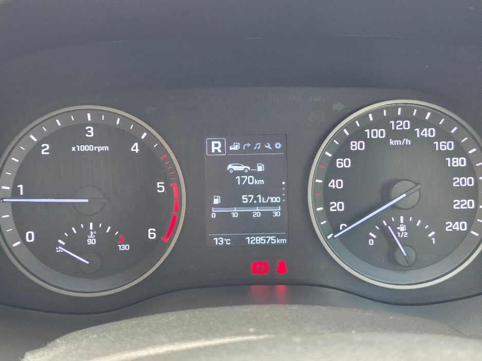 2016 Hyundai Tucson - image 18