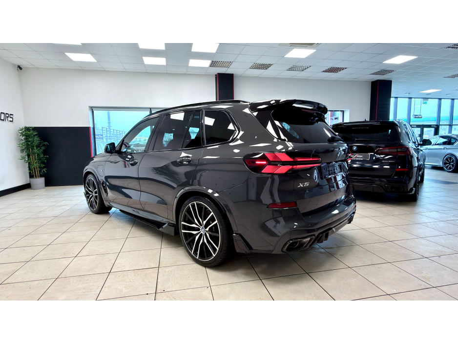 2023 BMW X5 - image 23