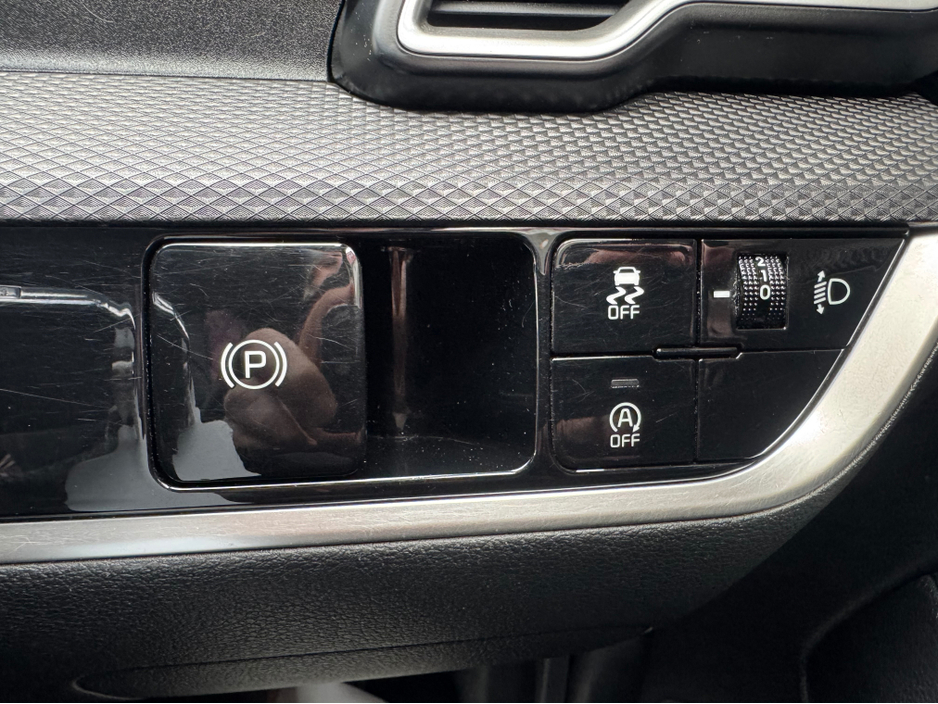 2022 Kia Sportage - image 31