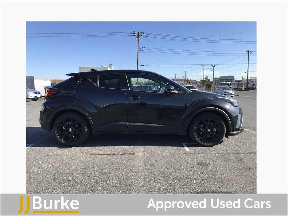 2023 Toyota C-HR - image 28