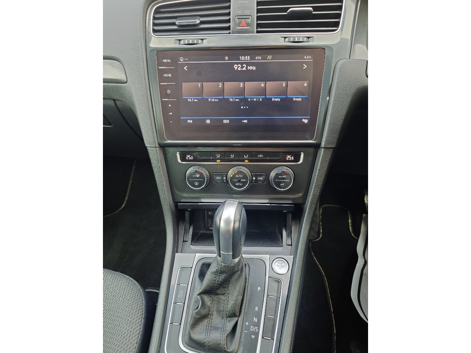 2018 Volkswagen Golf - image 11