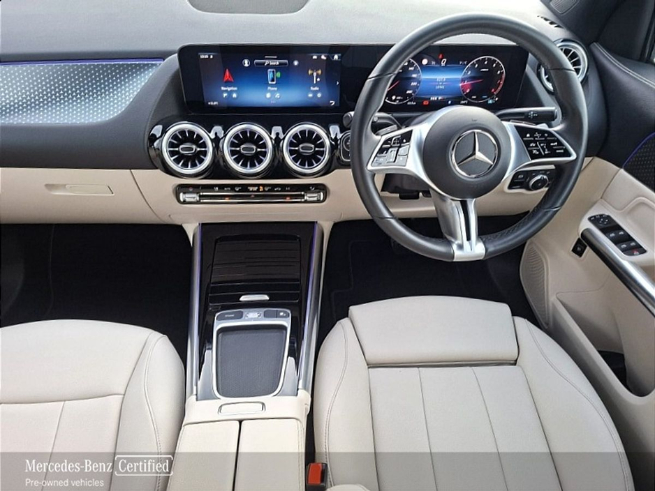 2025 Mercedes-Benz GLA Class - image 9