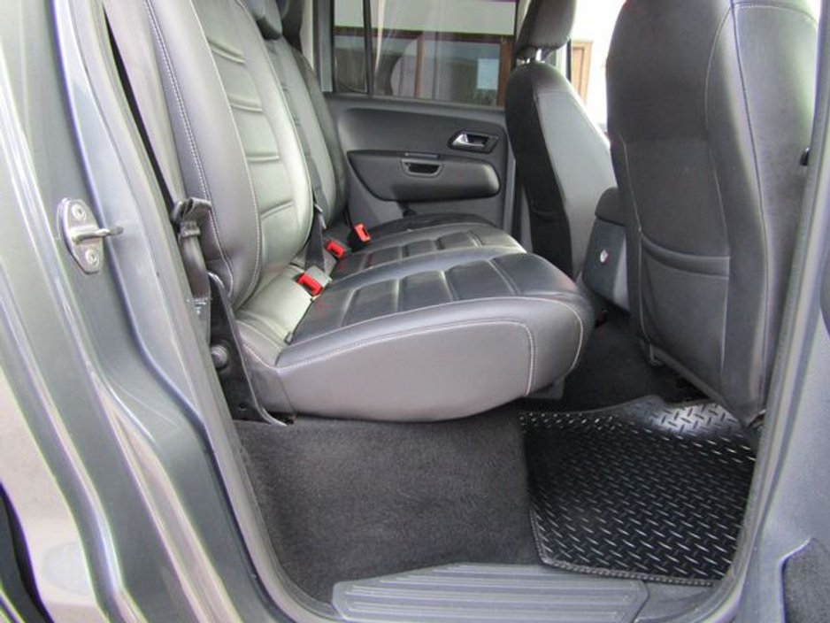 2017 Volkswagen Amarok - image 20