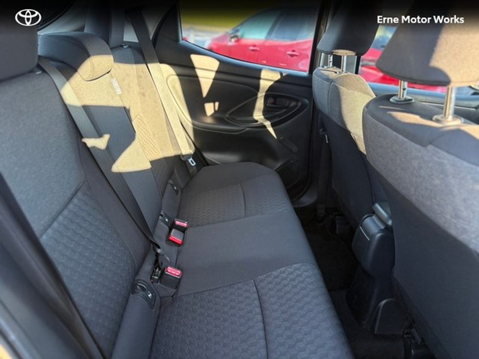 2024 Toyota Yaris YARIS 1.5 HYBRID LUNA €25,450