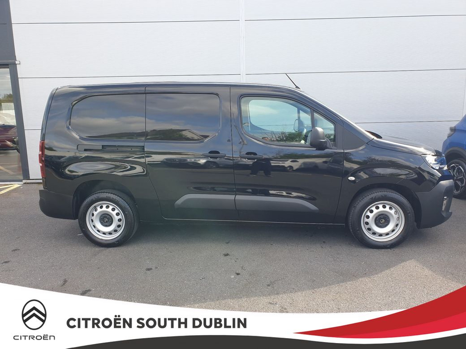 2026 Citroen Berlingo - image 3