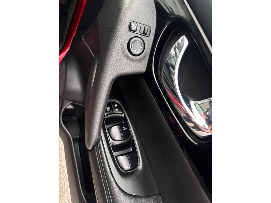 2017 Nissan Qashqai - image 28