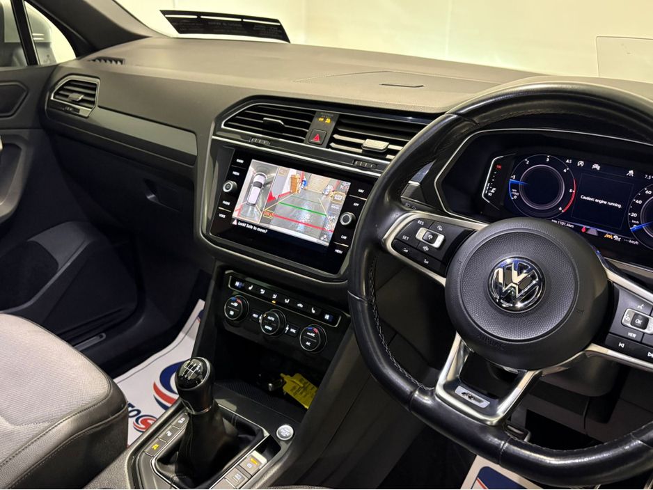 2019 Volkswagen Tiguan - image 9