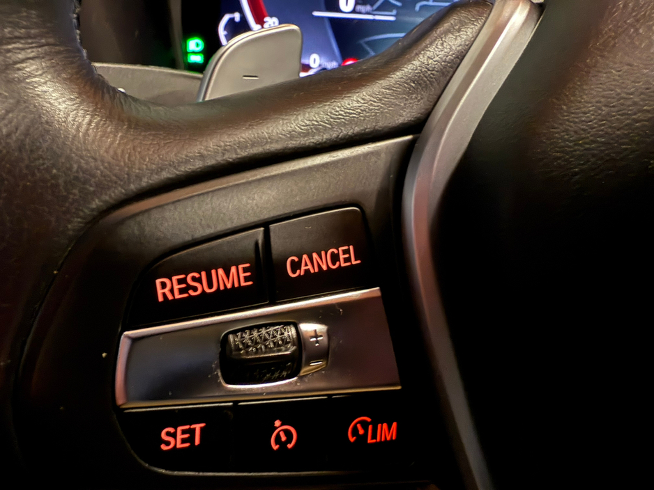 2022 BMW 3 Series 330e SE Pro Auto €22,900