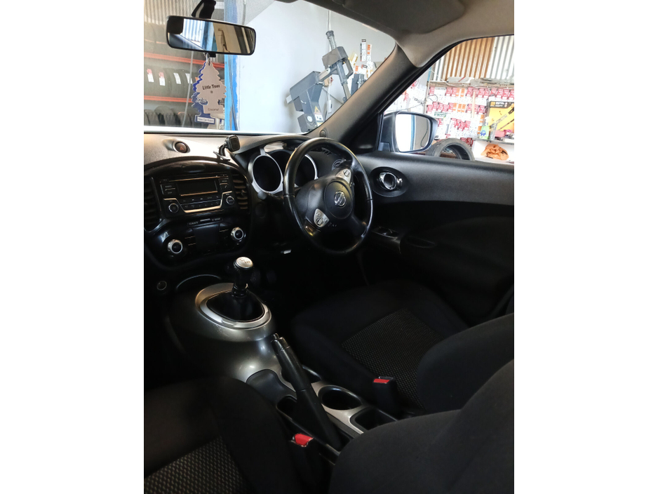 2014 Nissan Juke - image 11