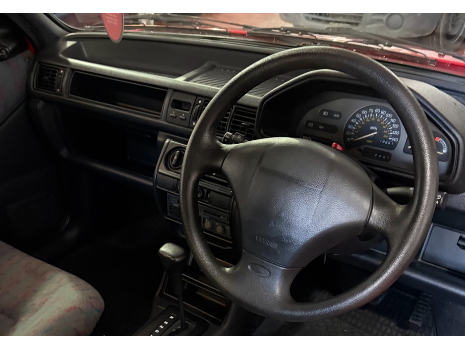 1994 Ford Fiesta - image 14