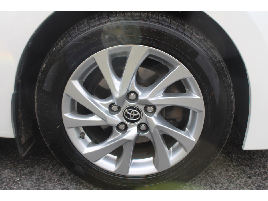 2017 Toyota Corolla - image 5