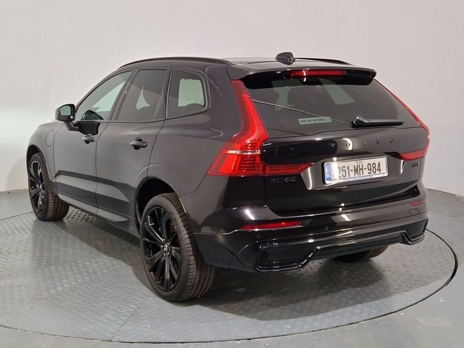 2025 Volvo XC60 T8 AWD PHEV Ultra Black Edition €71,950