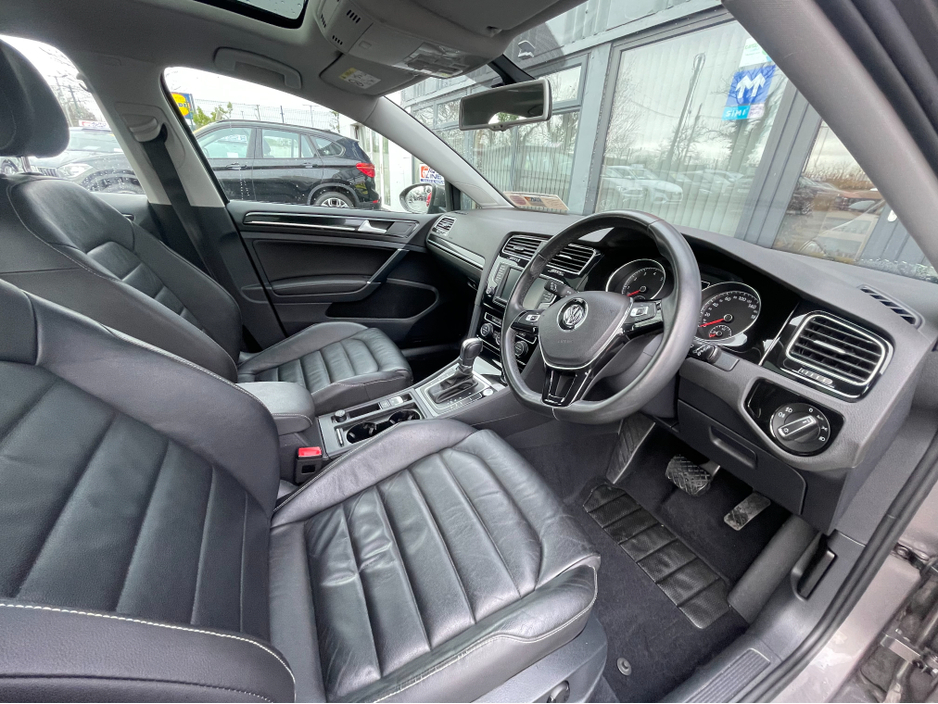 2017 Volkswagen Golf - image 8