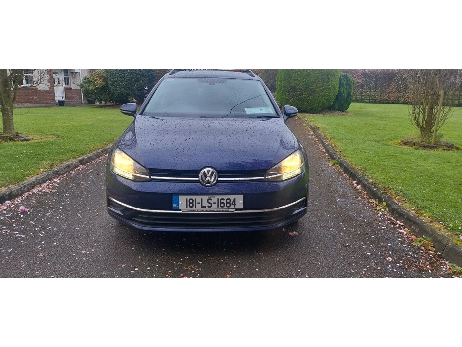 2018 Volkswagen Golf - image 3