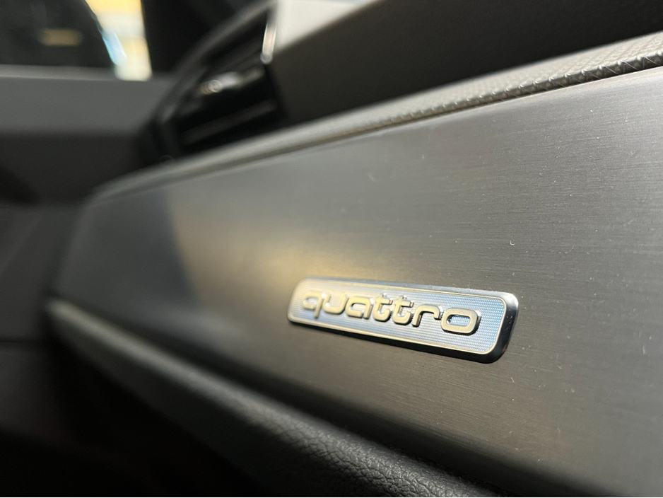 2020 Audi Q3 2020 AUDI Q3 35TDI QUATTRO S LINE 2.0 AUTOMATIC / CRUISE CONTROL / 360° PARKING CAMERA / ELECTRIC HEATED SEATS / PADDLE SHIFTERS