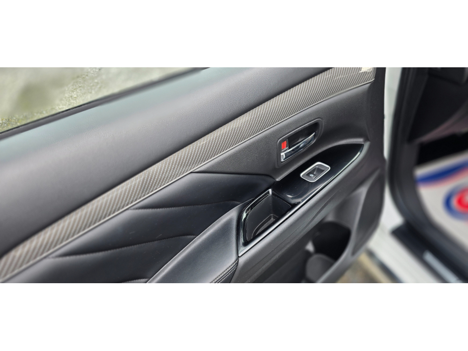 2019 Mitsubishi Outlander - image 28