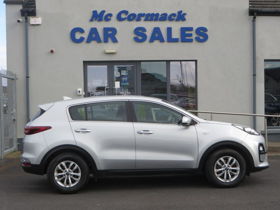 2020 Kia Sportage - image 2