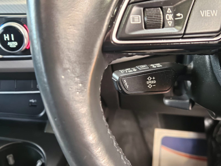 2022 Audi A4 - image 10