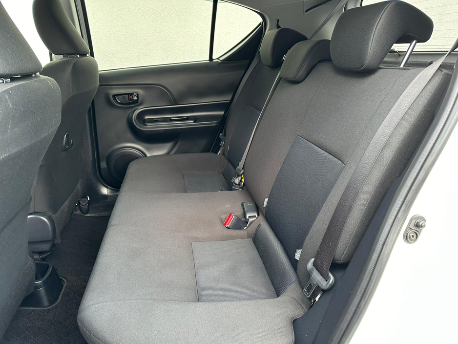 2019 Toyota Aqua 1.5 HYBRID 73 BHP €10,900