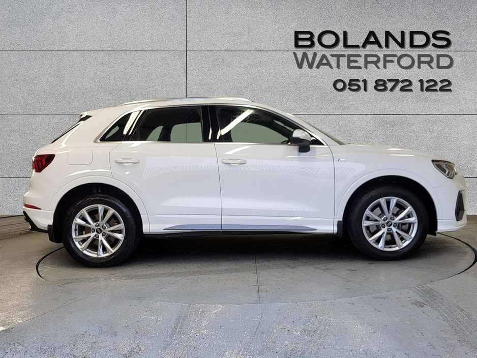 2024 Audi Q3 45 TFSI E S Tronic S line €43,975