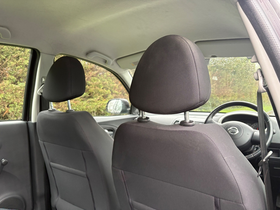 2011 Nissan Micra - image 10