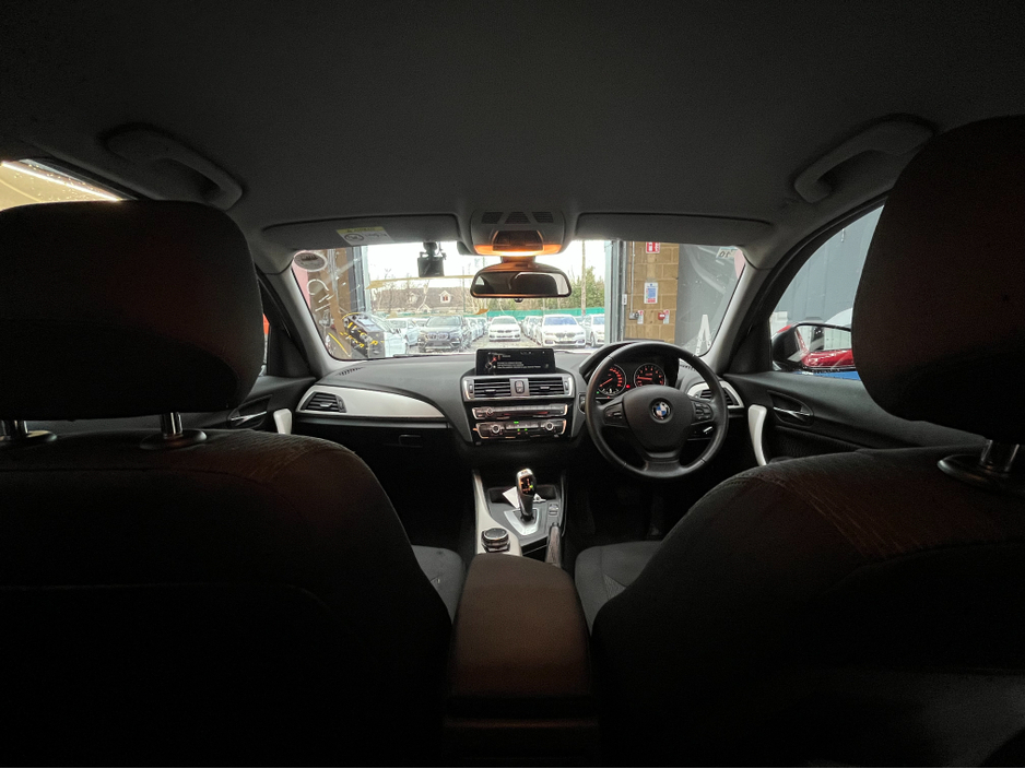 2015 BMW 1 Series - image 12